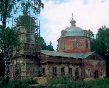 Казанский храм д. Кленково Клинского района во время реставрации