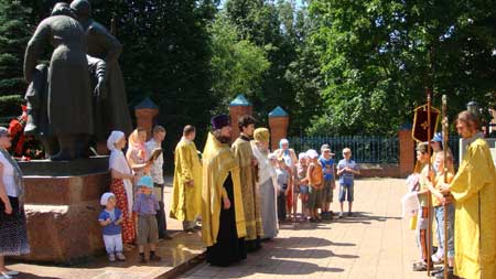 Панихида на Клинском мемориале в день начала Великой Отечественной войны