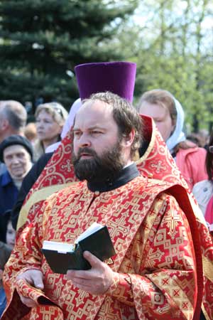 Панихида в Клину в День Победы в Скорбященской церкви