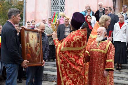 Храм Воскресения Словущего в с. Шипулино Клинского благочиния