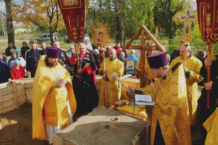 Закладка капсулы о заложении храма святого праведного Алексия Московского в Клину