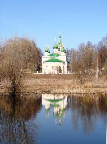 Храм св. вмч. Димитрия Солунского в Аксеново Клинского благочиния