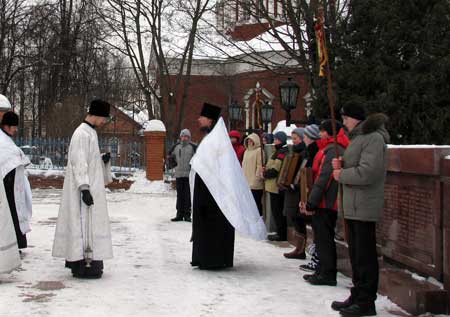 Панихида в Клину в день освобождения города от немецко-фашистских захватчиков