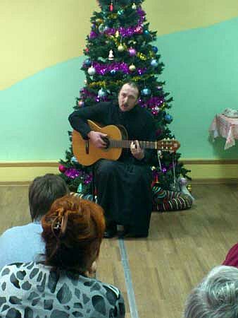 Выступление Клинского хора Скорбященского храма в реабилитационном центре Импульс