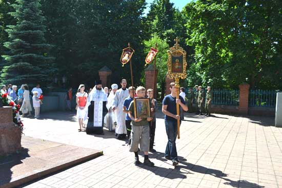 Панихида в Клину на мемориале павшим воинам