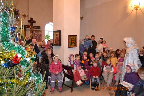 Первая рождественская елка в храме п. Решетниково Клинского района