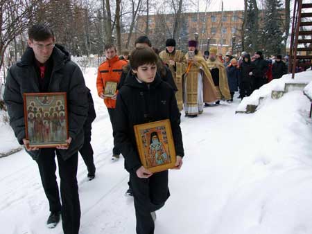 Крестный ход в Православной классической гимназии София